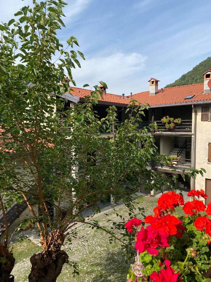 B&B La Corte Del Segrino Canzo Exterior photo
